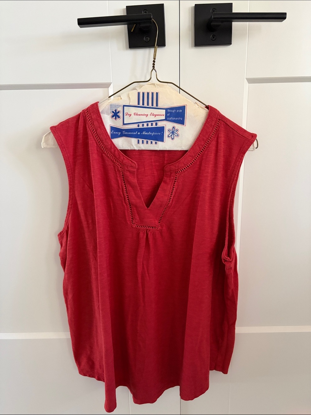 Tahari Brick Red Sleeveless V-Notch Tank